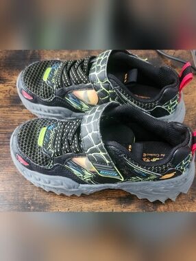 Skechers Light-Up Sneakers Kids Size 13 Black Green Hook & Loop